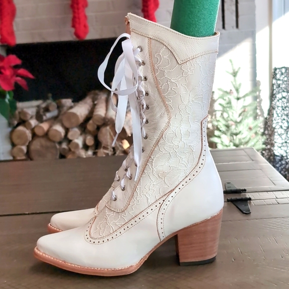 Oak Tree Farms Biddy White Lace Up Western Victorian Heel Boots Sz 9 NWOT - Picture 5 of 16